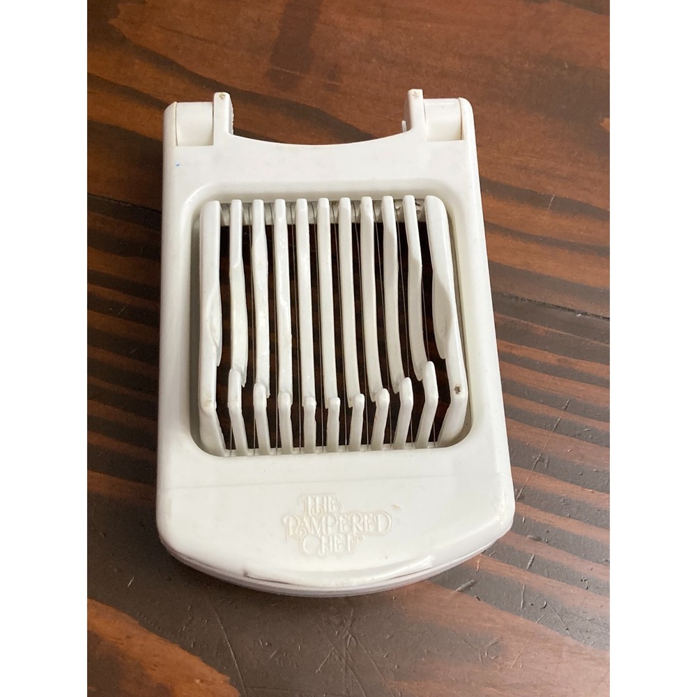 The Pampered Chef Egg Slicer Plus White Stainless Steel Wire Made in USA